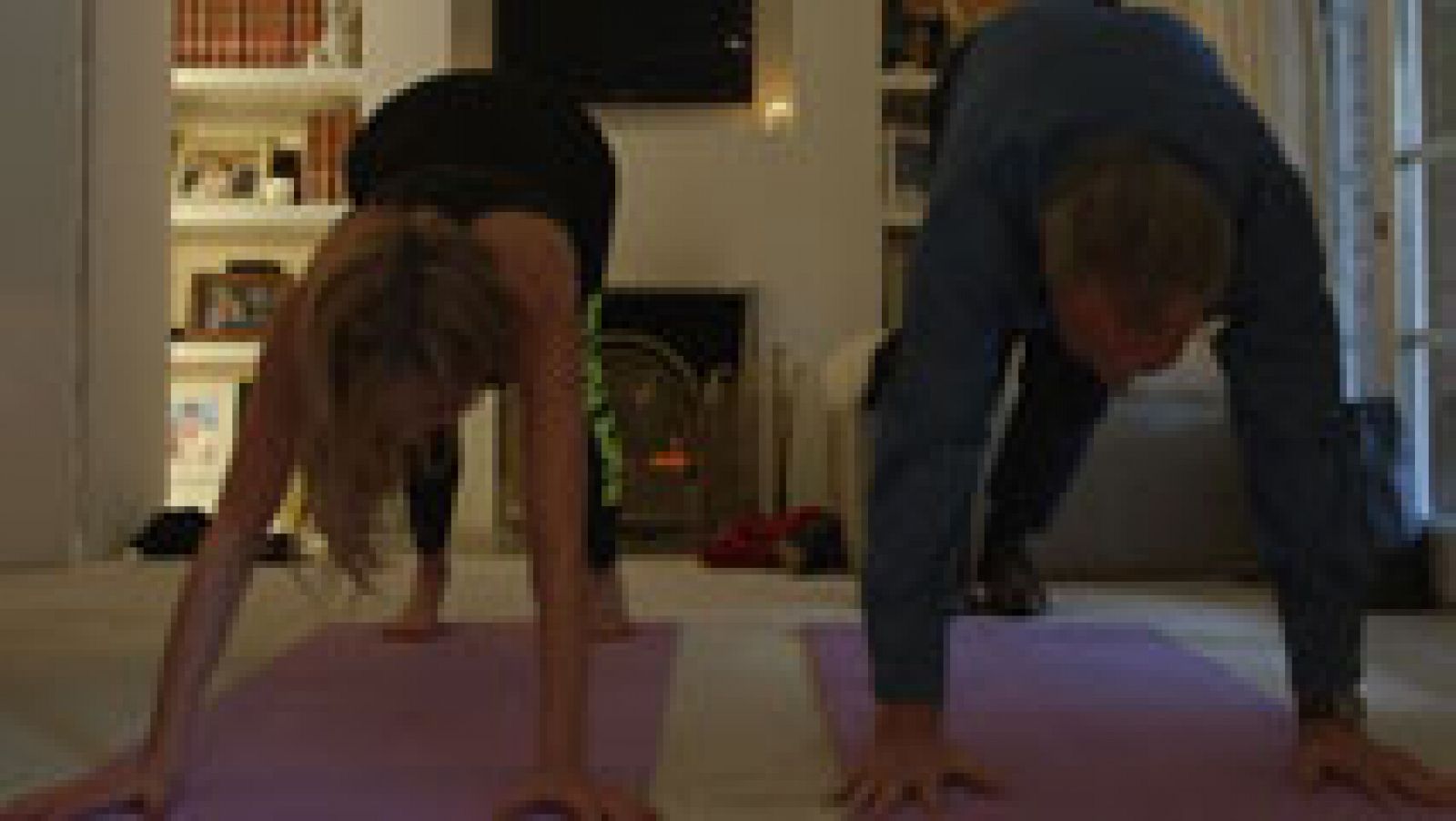 Ana Obregón y Bertín hacen yoga