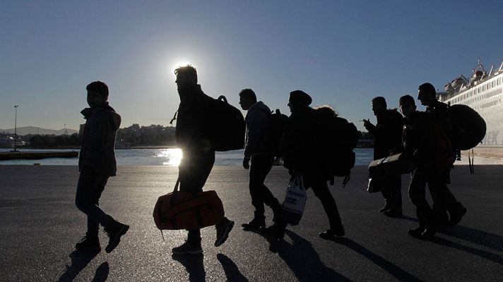 Telediario 1 - Los bomberos españoles voluntarios ya están en libertad