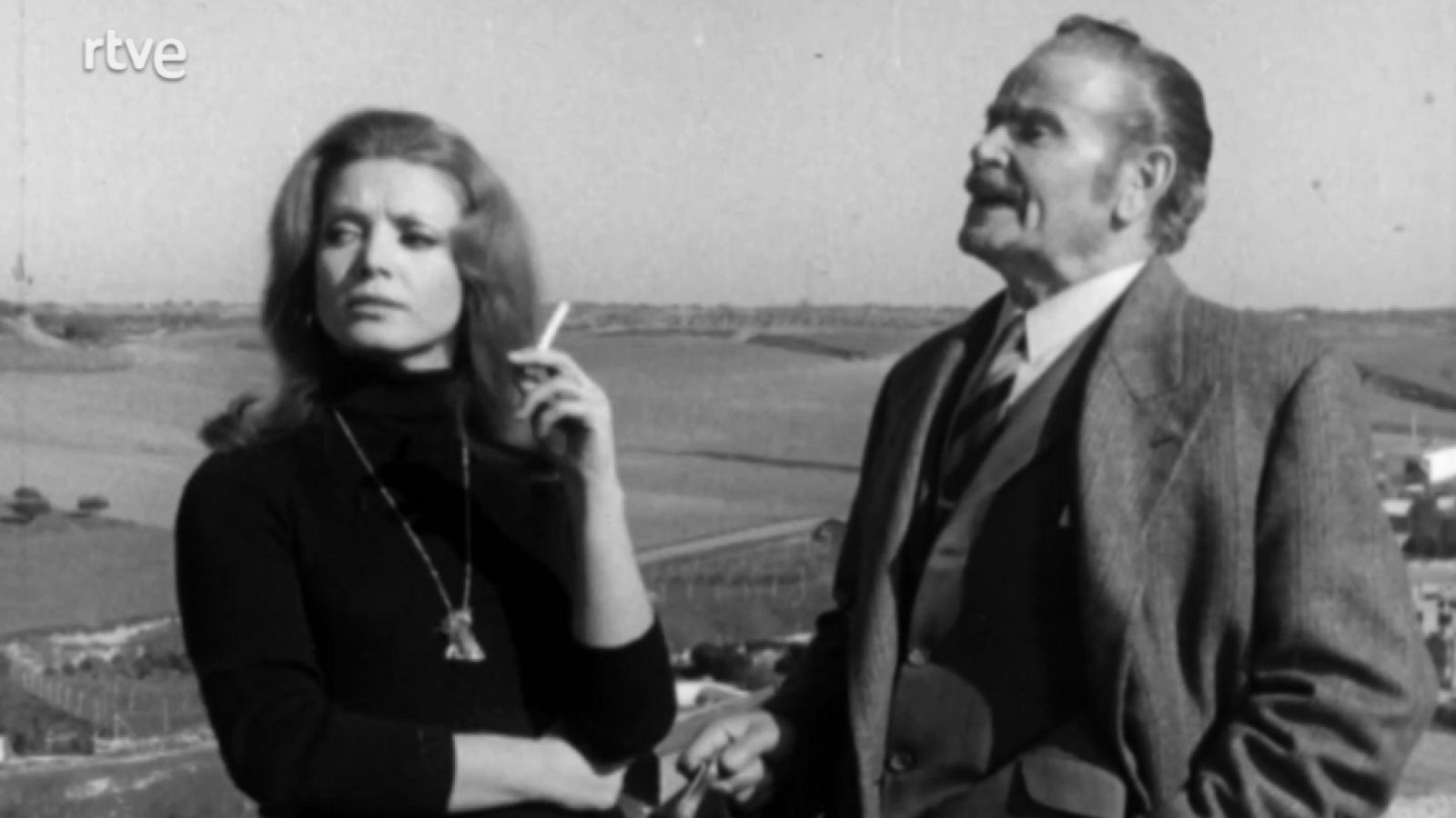 Crónicas de un pueblo - Adiós felicidad