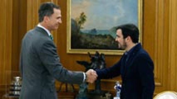 El rey recibe a Alberto Garzón en la ronda de consultas para la investidura