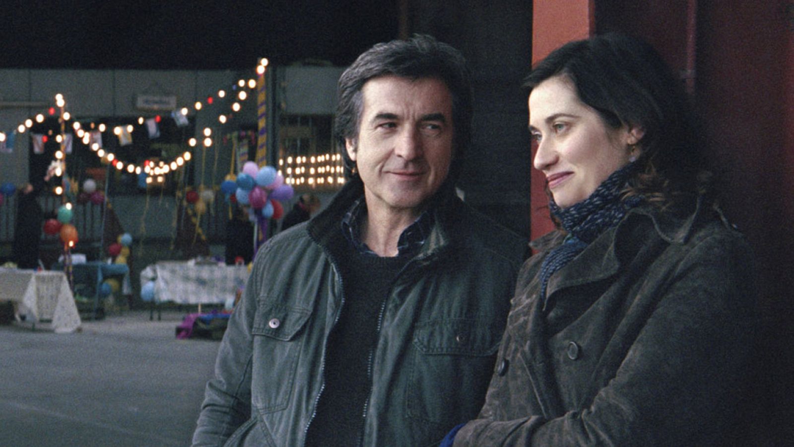 Basada en hechos reales, 'Crónica de un mentira' (2009) es una película sorprendente, escrita y dirigida por Xavier Giannoli, que fue nominada a 11 premios César. Cuenta con un excelente reparto encabezado por el aclamado François Cluzet ("Pequeñas mentiras sin importancia"), Emmanuel Davos (premiada con un César por su interpretación en el film) y el nominado al Oscar, Gerard Depardieu. Sábado 30 de enero, a las 22:00, en Versión Europea.