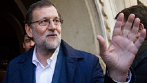 Rajoy habla con un imitador de Puigdemont: "Tengo la agenda muy libre"