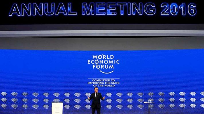 Telediario 1 - El Foro de Davos aborda la caída del precio del petróleo