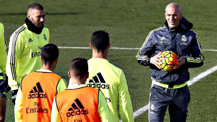Telediario 1 - Zidane se estrena fuera del Bernabéu, en el Benito Villamarín
