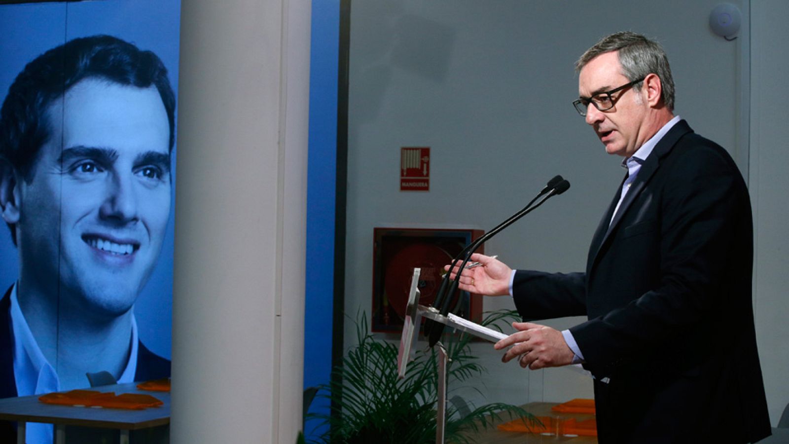 Ciudadanos asegura que no votará sí a un Gobierno  presidido por Sánchez "en ningún caso"