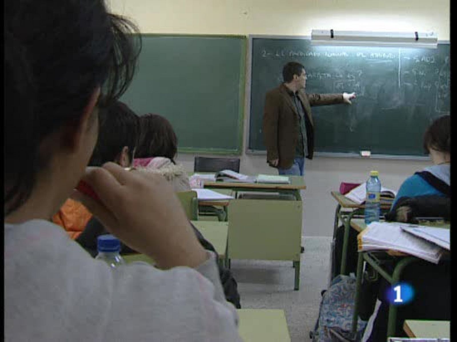 Plan para reducir a la mitad el abandono escolar en 2012