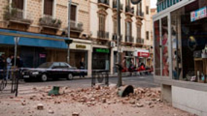 Telediario 1 - Un seísmo de intensidad 6,3 causa 26 heridos leves en Melilla