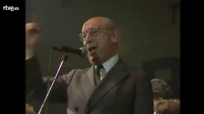 Fue noticia en el Archivo de RTVE - Minibando de Enrique Tierno Galván, alcalde de Madrid