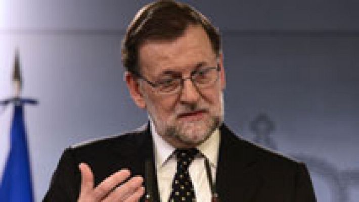 Rajoy ofrece a Sánchez buscar "fórmulas de entendimiento"  