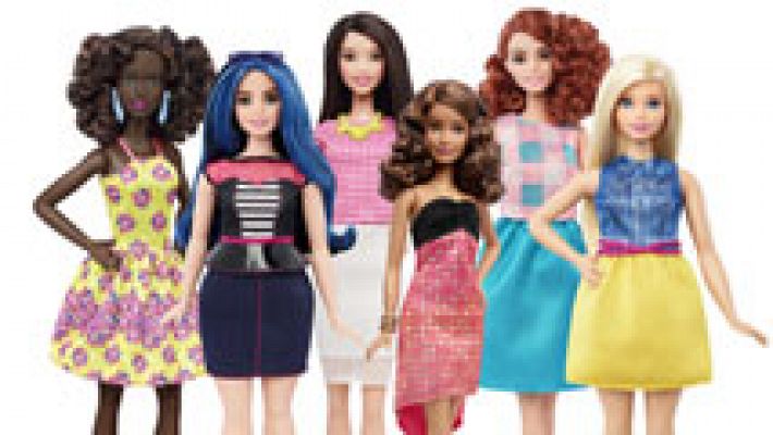 Telediario 1 - La Barbie cambia de talla: será más alta, más baja y tendrá curvas
