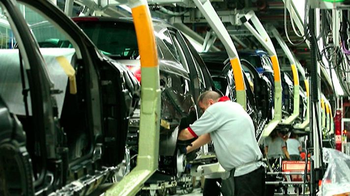 Telediario 1 - La economía española creció un 3,2% en todo 2015, el mayor repunte desde el inicio de la crisis