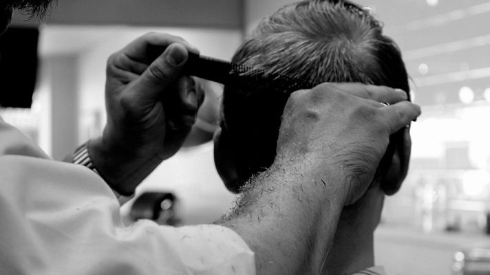 Telediario 1 - Cortar el pelo a las personas sin hogar