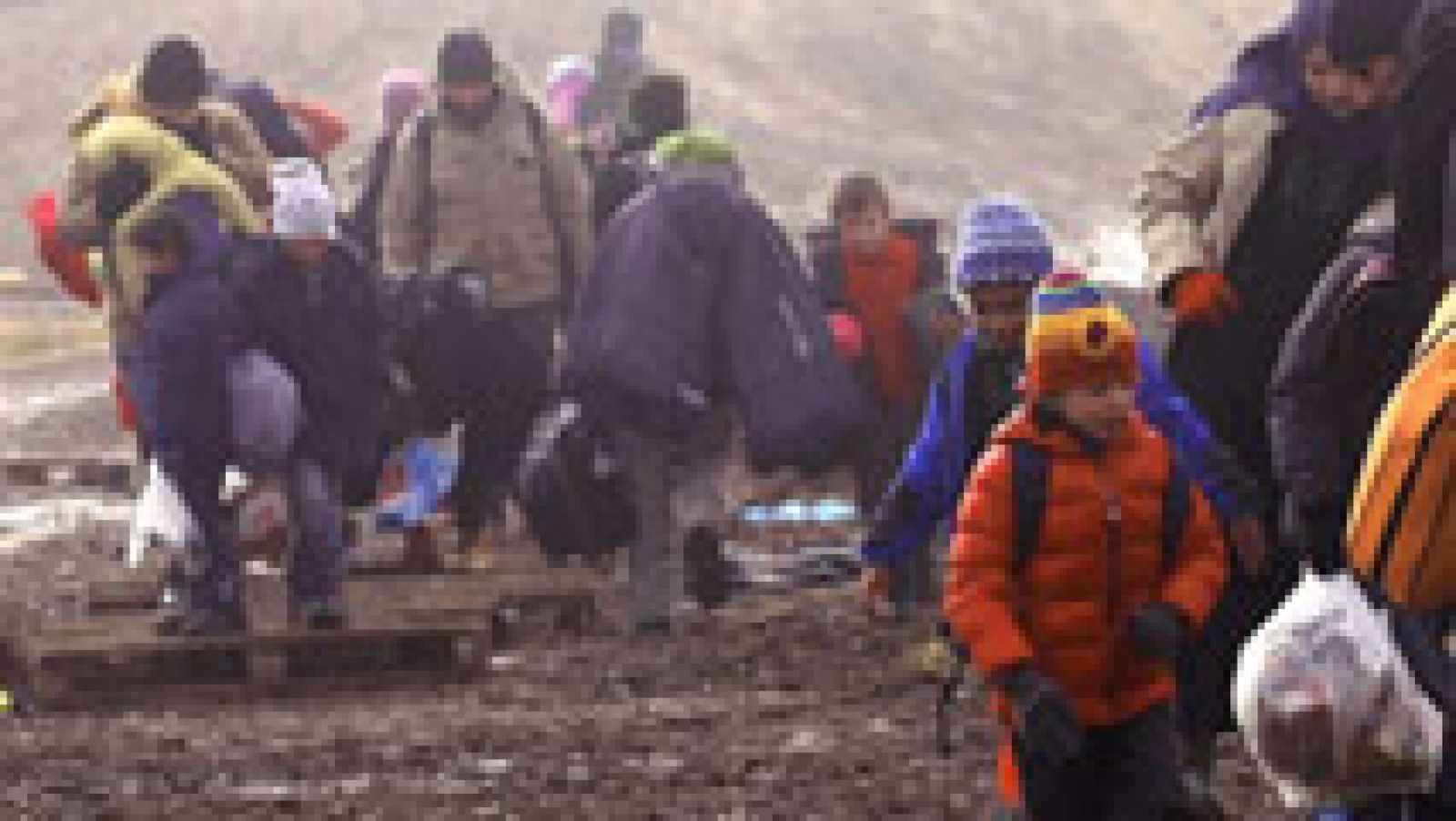 Telediario 1: En Europa han desaparecido 10.000 menores refugiados  | RTVE Play