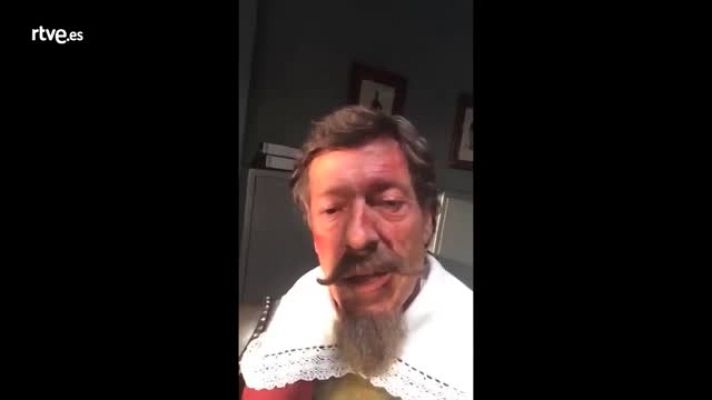 El Ministerio del Tiempo - El Ministerio del Tiempo - Spínola se intenta hacer un selfi