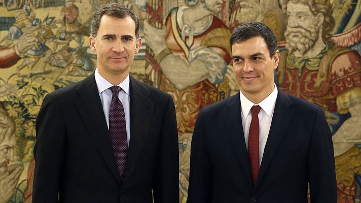 Telediario 1 - Sánchez traslada al rey que está dispuesto a formar gobierno si Rajoy renuncia de nuevo
