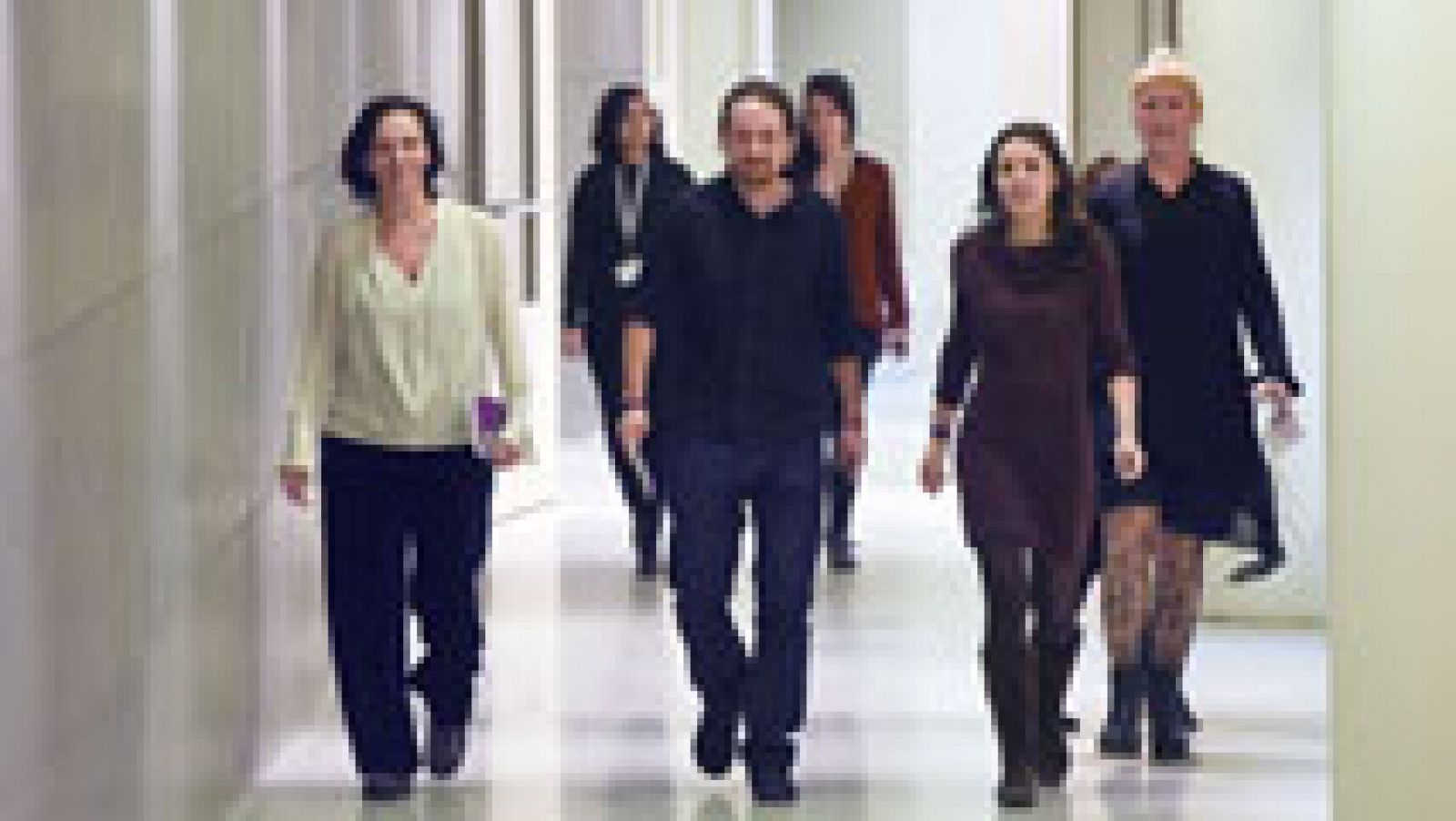 Telediario 1: Podemos Zaragoza publica y borra un tuit con los ministros de un hipotético gobierno con PSOE e IU | RTVE Play