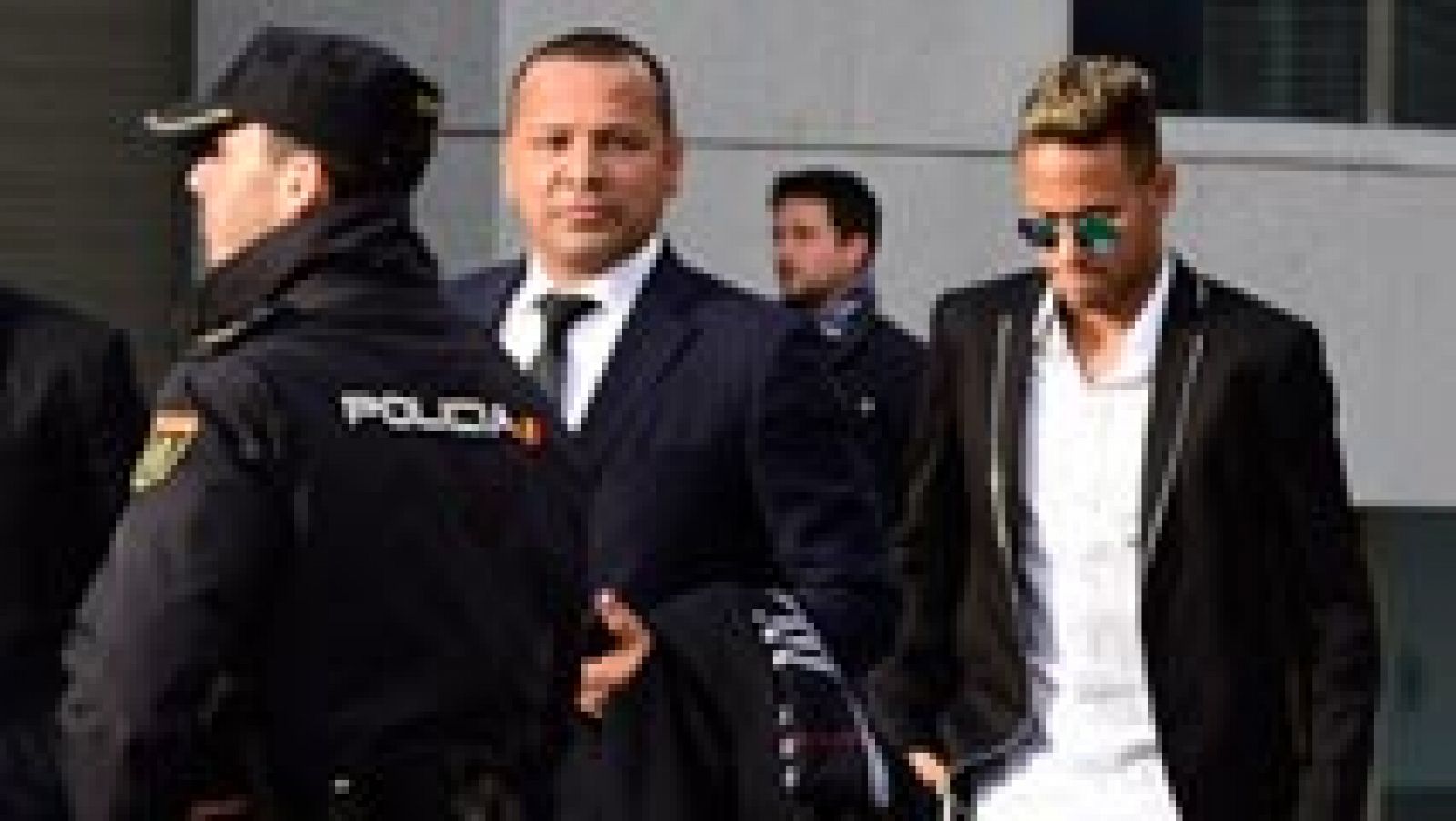 Telediario 1: El padre de Neymar exculpa a su hijo ante el juez | RTVE Play