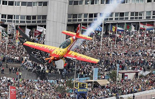 Así es un vuelo acrobático