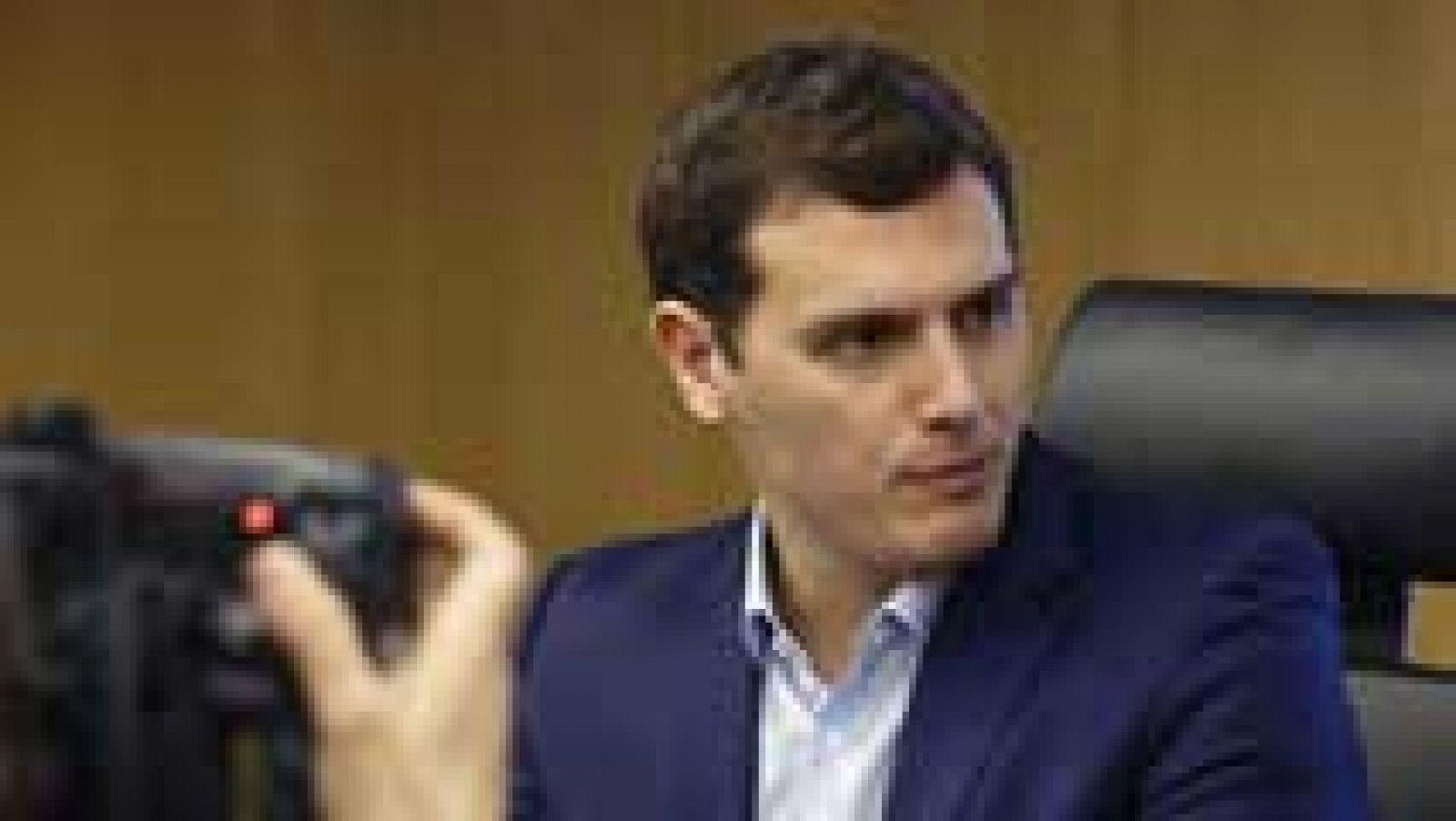 Telediario 1: Podemos y Ciudadanos ven posible entenderse con el PSOE pero no entre ellos | RTVE Play