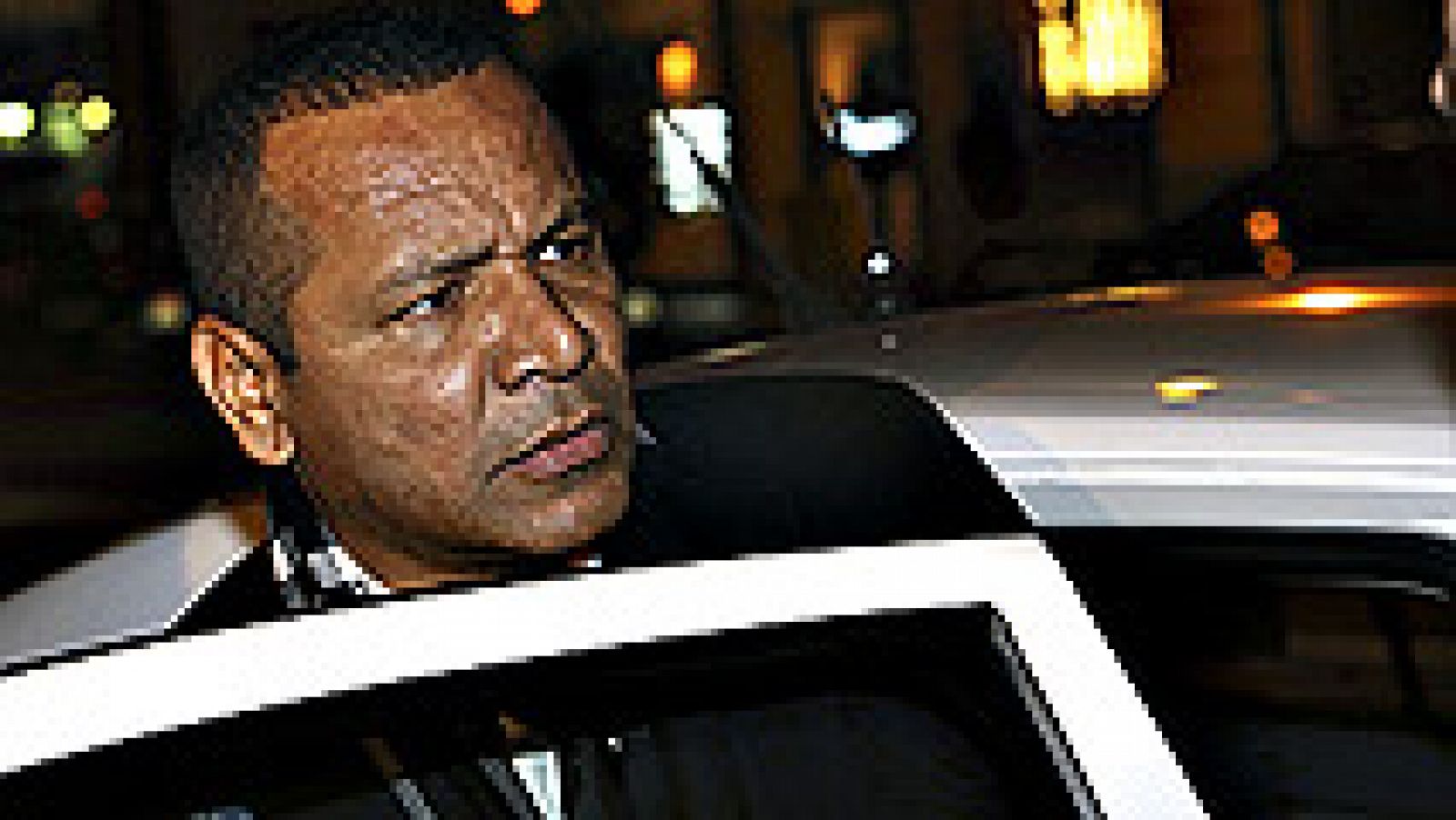 El padre del delantero brasileño Neymar Jr aseguró ayer al juez que la carrera de su hijo no tiene por qué acabar en Barcelona y le explicó que actualmente tiene sobre la mesa una oferta por el jugador de 190 millones de un club, que no especificó.