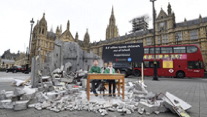 Londres alberga una conferencia de donantes para ayudar a los refugiados sirios