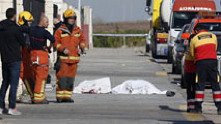 Telediario 1 - Mueren dos personas en una explosión en Valencia