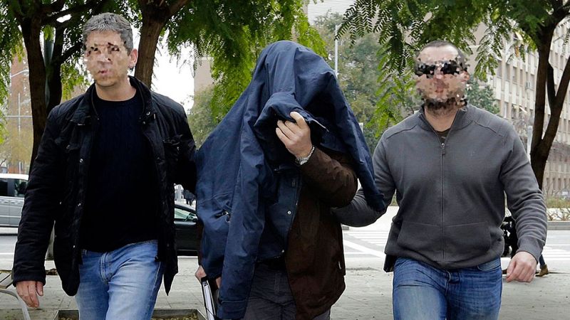 Declara en Barcelona el profesor acusado de abusar sexualmente de sus alumnos