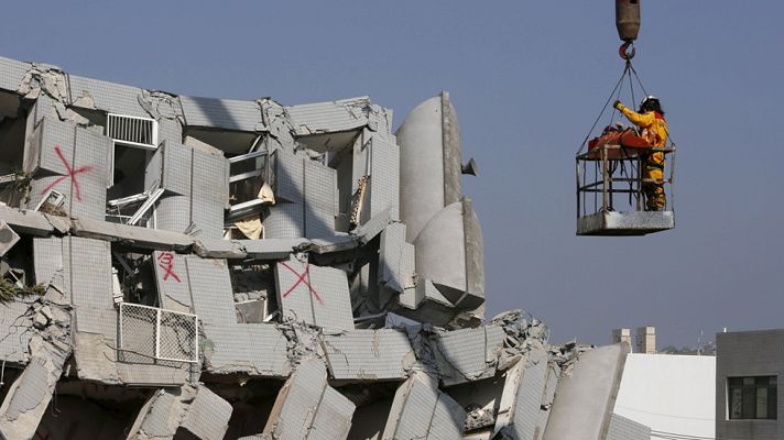 Informativo 24h - Las víctimas mortales del terremoto de Taiiwan ascienden a 23