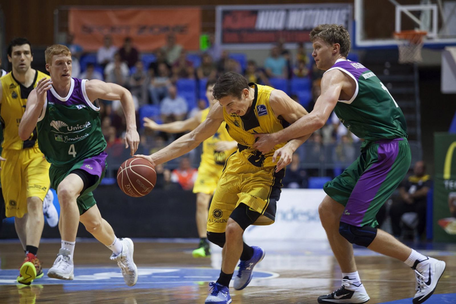 Iberostar Tenerife 57-64 Unicaja - Baloncesto en RTVE | Ver