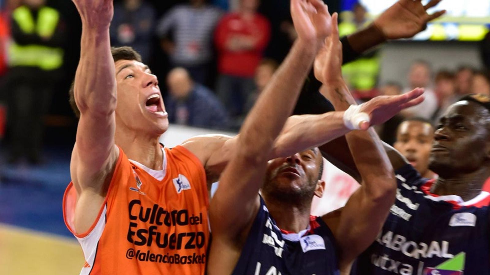 Laboral Kutxa 79-73 Valencia Basket