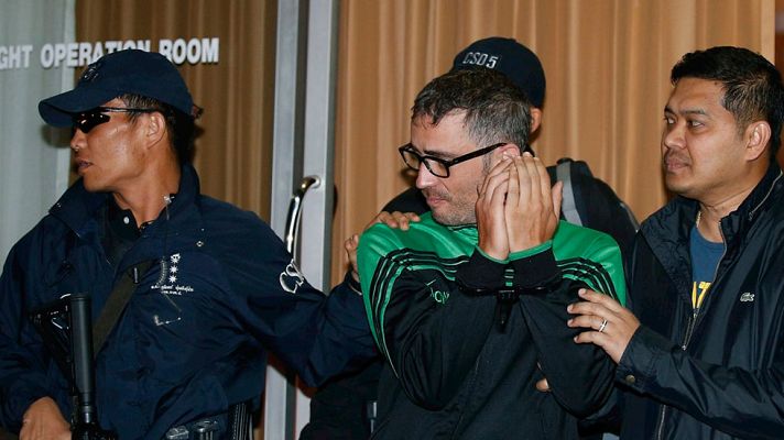 Telediario 1 - El sospechoso del asesinato en Bangkok de David Bernat , entregado por Camboya a las autoridadas tailandesas