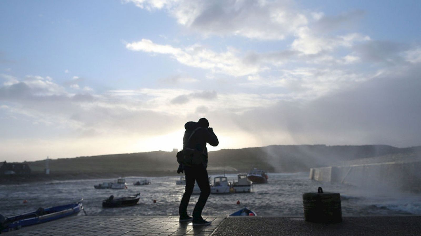 Nubosidad en la mayor parte país y viento en el norte