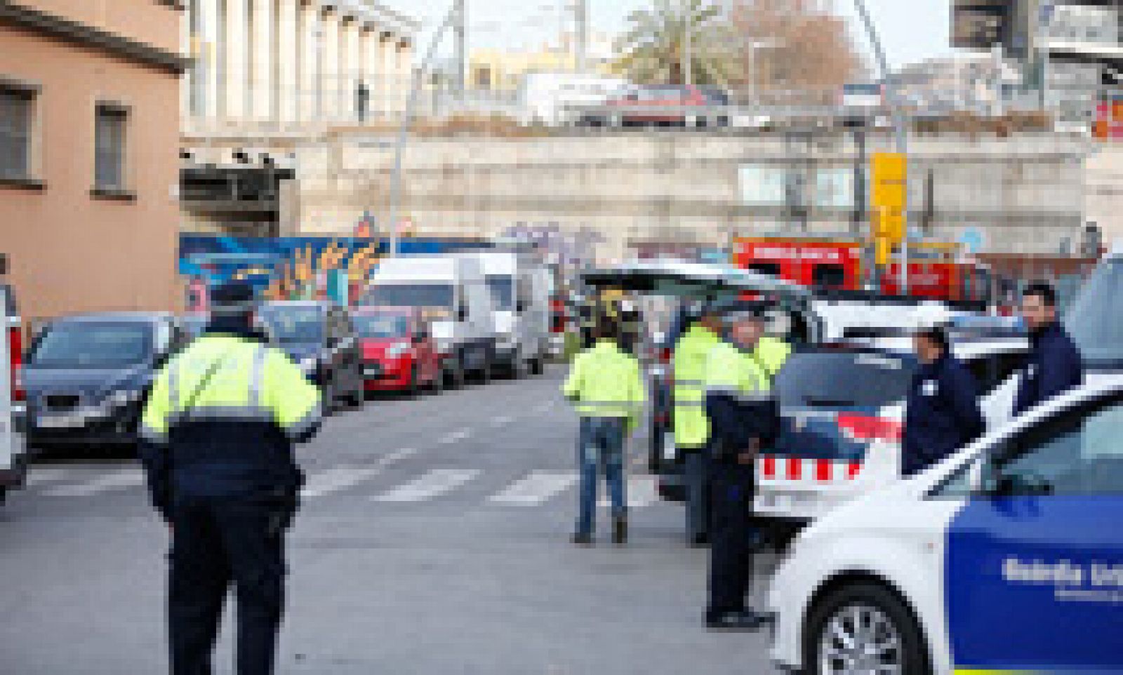 Informativo 24h: Suprimida la circulación de trenes de cercanías en el núcleo de Barcelona por humo en los túneles | RTVE Play