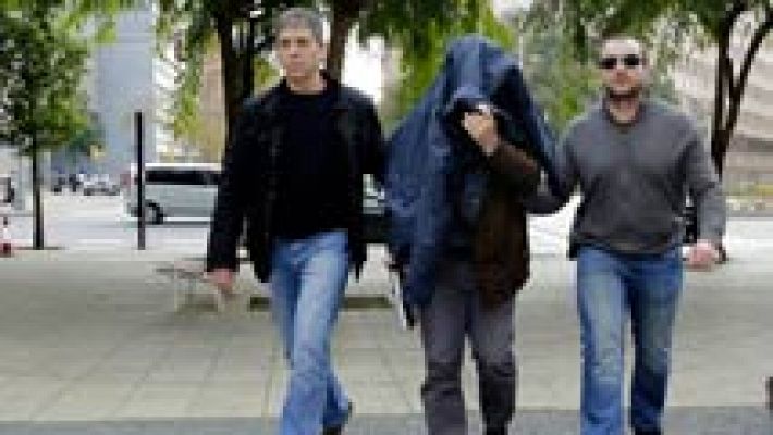 Telediario 1 - Investigan a un monitor de comedor por presuntos abusos a menores en otro centro de Maristas en Barcelona