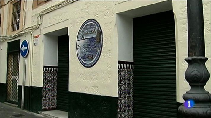 Telediario 1 - Una intoxicación alimentaria en un bar de Cádiz afecta a más de 80 personas en tres provincias