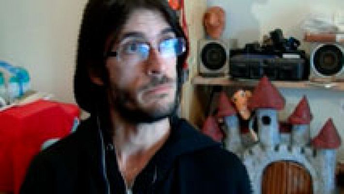 Telediario 1 - El juez deja en libertad a los dos titiriteros detenidos por el cartel de 'Gora Alka-ETA' tras pedirlo el fiscal