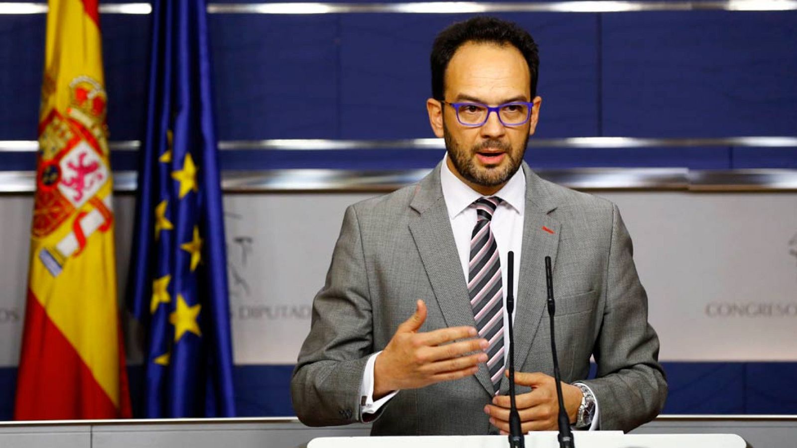 En Comùm Podem pide el referéndum para pactar con el PSOE y los socialistas dicen 'no' | Ver