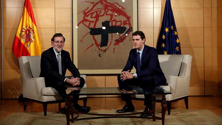 La tarde en 24h - La hora del debate en 24 h. - 11/02/16