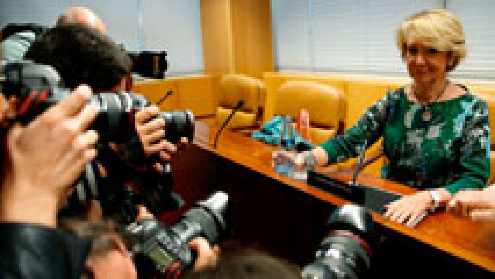 Esperanza Aguirre comparece en la comisión de corrupción un día después del registro del PP de Madrid