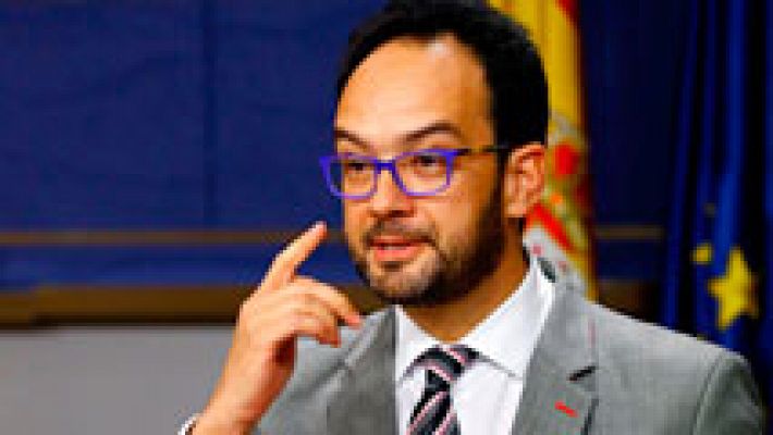 El PSOE cree que los casos de corrupción de Madrid y Valencia desacreditan al PP 
