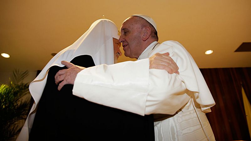 Encuentro histórico en La Habana entre el papa Francisco y el patriarca ortodoxo Kiril