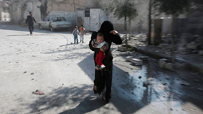 Telediario 1 - La tregua para Siria, un pacto incierto mientras siguen los combates