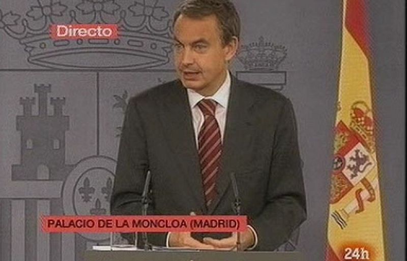 El presidente del Gobierno, José Luis Rodríguez Zapatero, ha criticado a aquellos que "querrían intervenir todo el rato en empresas privadas". El Gobierno, ha dicho, que no es parte en esa operación que es exclusivamente empresarial. 