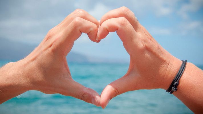 Telediario 1 - San Valentín, el día de los enamorados