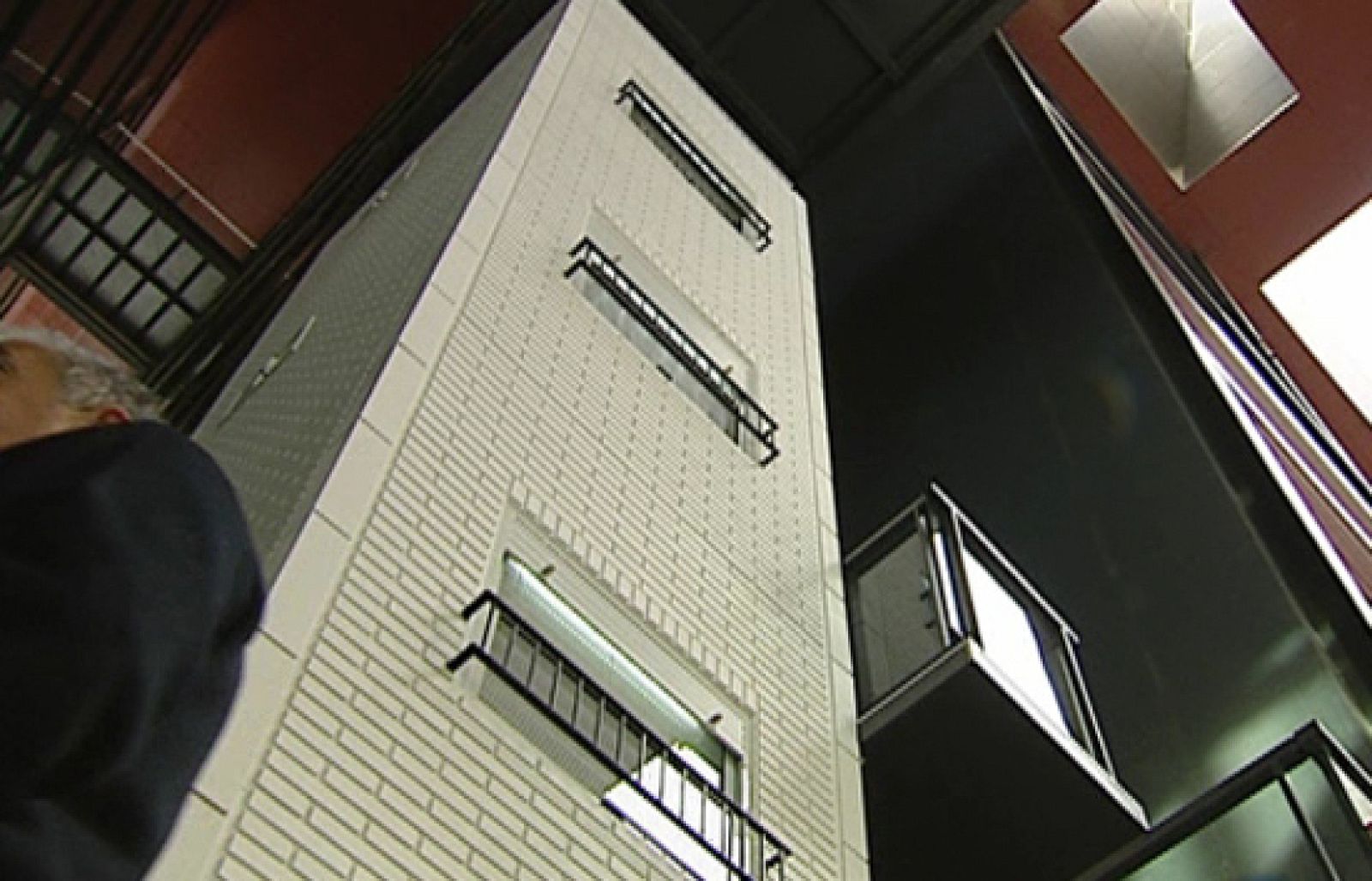 "La Torre" es la nueva creación del argentino Leandro Erlich y se puede ver en el Reina Sofía | Ver