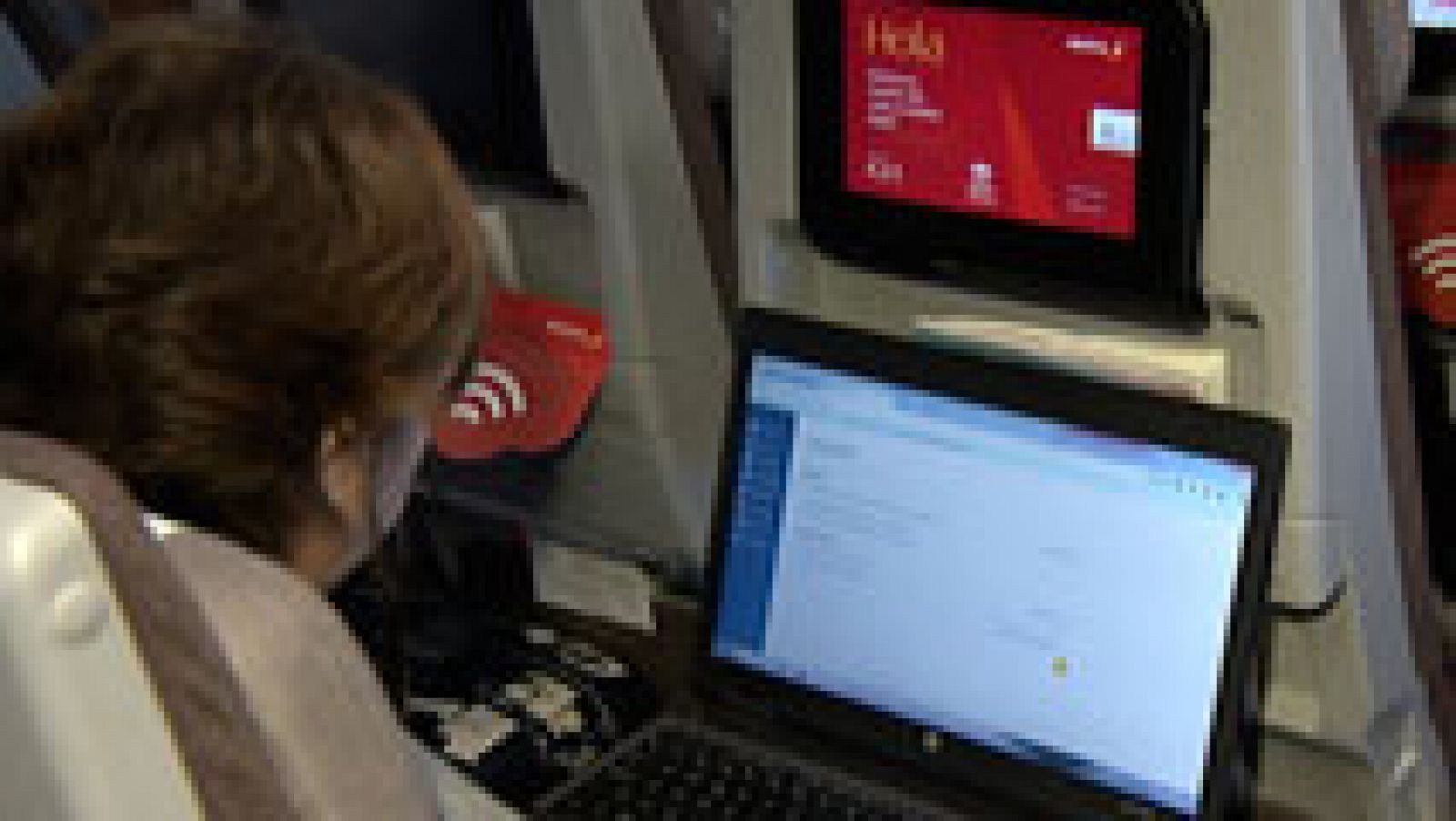 Telediario 1: El nuevo A330/200 de Iberia ofrece internet de mayor velocidad para sus pasajeros | RTVE Play