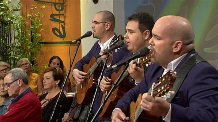 Tenderete - 14/02/2016 con "Alma de bolero" y "Los Tendereteros" con varios solistas.