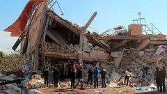 Dos bombardeos contra hospitales en Siria dejan decenas de muertos