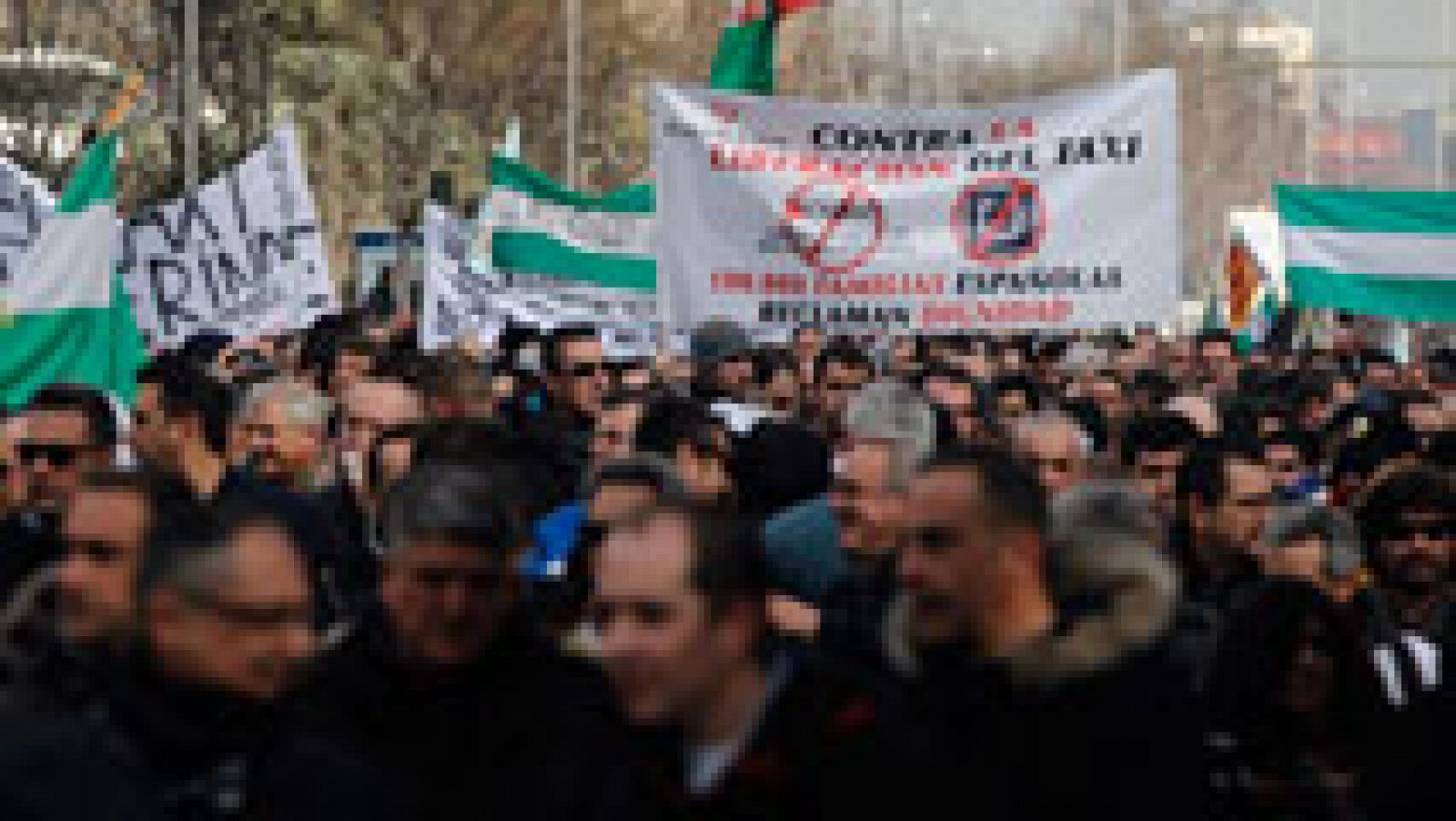 Taxistas de toda España han vuelto a salir a la calle contra las plataformas de coches de alquiler sin conductor