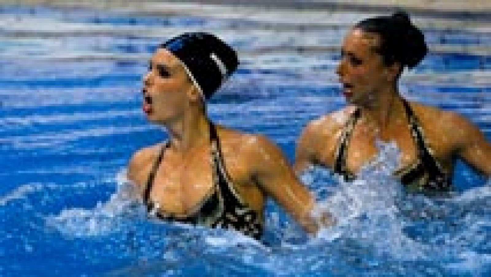 Las nadadoras Gemma Mengual y Ona Carbonell han presentado este jueves en las piscinas del Mundial 86 en Madrid el ejercicio de Dúo Libre, una rutina de gran complejidad cargada de "pasión y carácter", con la que buscarán el podio en los Juegos Olímpicos de Río de Janeiro de este próximo verano.

"Es una música flamenca. Queremos enseñar la pasión gitana, la clase y la fuerza que tiene el flamenco. Nos encanta tanto a Gemma como a mí, así que es muchísimo más fácil expresarlo dentro del agua", explicó en declaraciones Ona Carbonell.